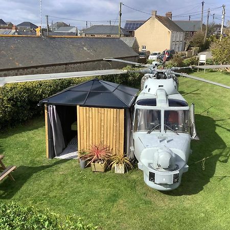 Haelarcher Helicopter Glamping Helston Bagian luar foto